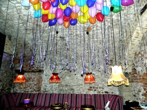 balony z helem_hel do balonów_magenta group_kraków_animacje_animator_urodziny sala